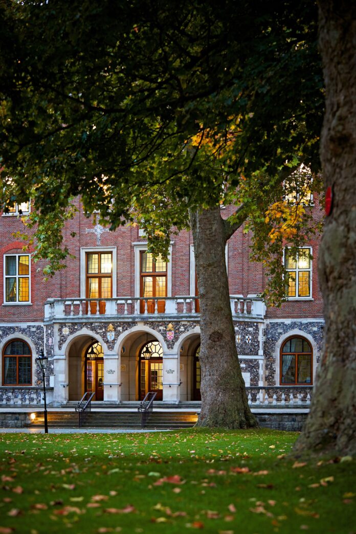 Church House, Westminster - Deans Yard (Small) (1)